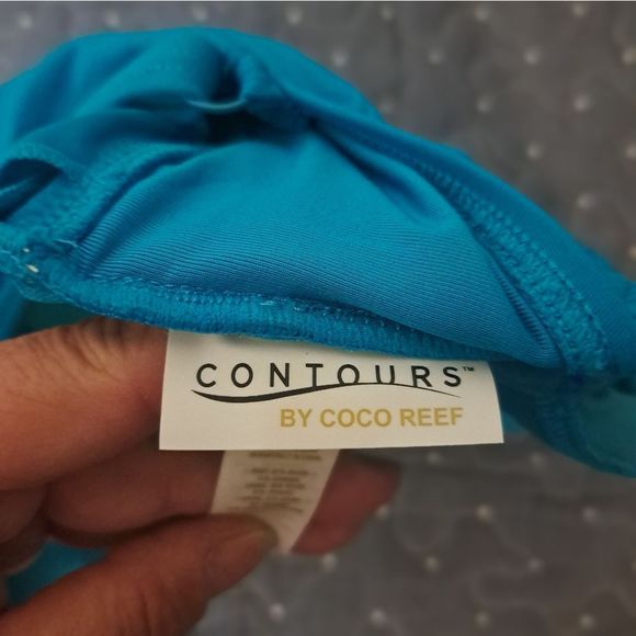 Contours by Coco Reef one piece bathing suit size 10 / 34C - Picture 4 of 5